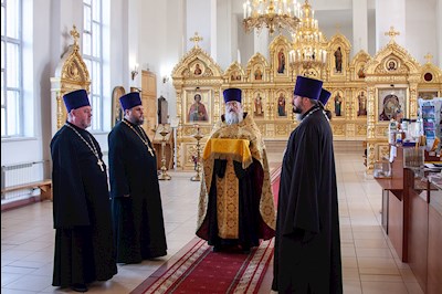 Митрополит Игнатий совершил поездку по храмам Всехсвятского благочиния