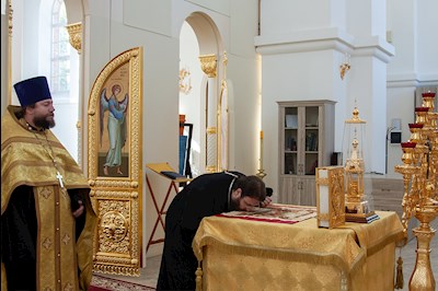 Митрополит Игнатий совершил поездку по храмам Всехсвятского благочиния
