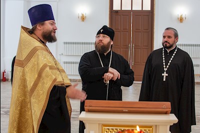 Митрополит Игнатий совершил поездку по храмам Всехсвятского благочиния