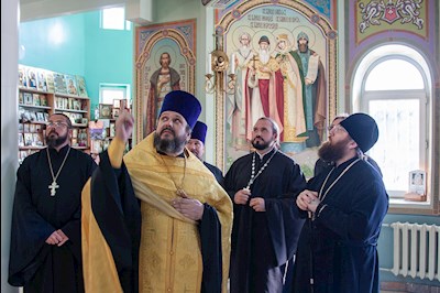 Митрополит Игнатий совершил поездку по храмам Всехсвятского благочиния