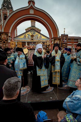 Крестный ход в день Казанской иконы Божией Матери