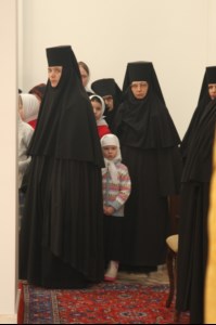 Божественная литургия в Свято-Алексиевском женском монастыре Саратова