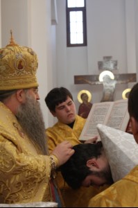 Божественная литургия в Свято-Алексиевском женском монастыре Саратова