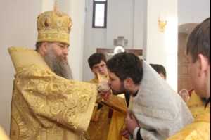 Божественная литургия в Свято-Алексиевском женском монастыре Саратова