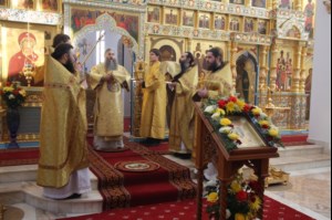 Божественная литургия в Свято-Алексиевском женском монастыре Саратова
