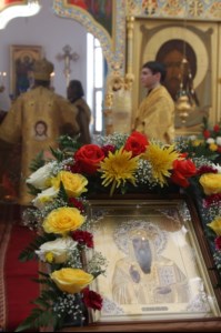 Божественная литургия в Свято-Алексиевском женском монастыре Саратова