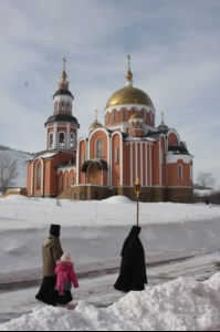 Божественная литургия в Свято-Алексиевском женском монастыре Саратова