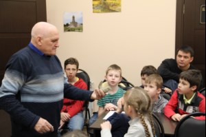 Ребята из «Патриота» познакомились с мастером саратовской глиняной игрушки