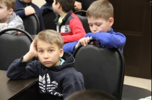 Ребята из «Патриота» познакомились с мастером саратовской глиняной игрушки