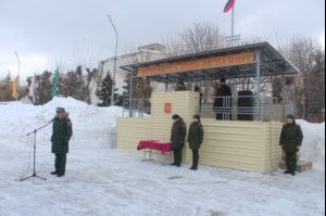 Священник поздравил военных с Днем защитника Отечества