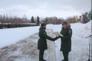 Священник поздравил военных с Днем защитника Отечества