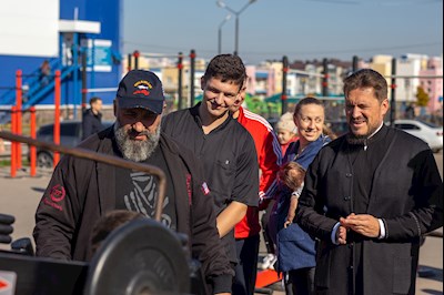 Православная молодежь приняла участие в соревнованиях по силовому многоборью