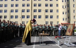 Священник совершил молебен по случаю выпуска в Саратовском институте войск национальной гвардии