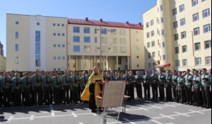 Священник совершил молебен по случаю выпуска в Саратовском институте войск национальной гвардии