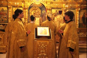 Всенощное бдение в Свято-Троицком соборе Саратова