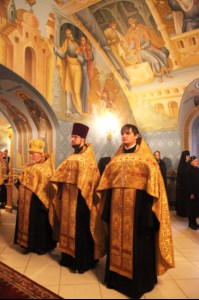 Всенощное бдение в Свято-Троицком соборе Саратова