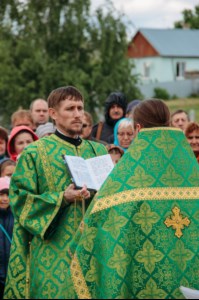 Состоялся молебен на начало строительство храма в р.п. Октябрьский городок Татищевского района