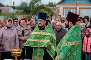Состоялся молебен на начало строительство храма в р.п. Октябрьский городок Татищевского района