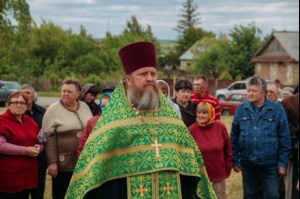Состоялся молебен на начало строительство храма в р.п. Октябрьский городок Татищевского района