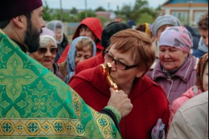 Состоялся молебен на начало строительство храма в р.п. Октябрьский городок Татищевского района