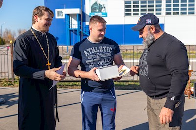 Православная молодежь приняла участие в соревнованиях по силовому многоборью