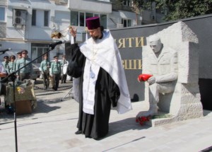 Священник совершил литию по погибшим воинам спецподразделений Внутренних войск МВД России