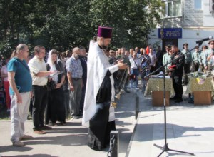 Священник совершил литию по погибшим воинам спецподразделений Внутренних войск МВД России