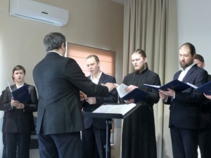 Архиерейский мужской хор выступил в Свято-Покровской гимназии Саратова