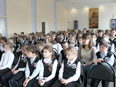 Театральная студия «Радость» представила спектакль «Кукла рождественской девочки»