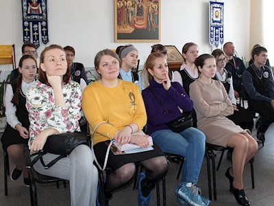 Театральная студия «Радость» представила спектакль «Кукла рождественской девочки»