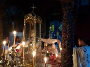 Божественная литургия в Афонском болгарском монастыре Зограф