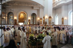 Божественная литургия в Благовещенском кафедральном соборе г. Воронежа