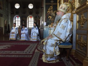 Митрополит Лонгин совершил Литургию в русском на Афоне Пантелеимоновом монастыре