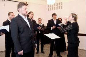 Архиерейский хор выступил в Центре социальной помощи семье и детям