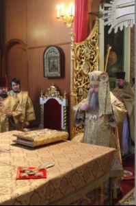 Божественная литургия в Духосошественском кафедральном соборе г. Саратова