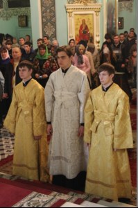 Божественная литургия в Духосошественском кафедральном соборе г. Саратова