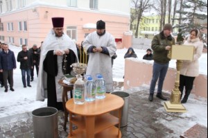 В областном ГУВД совершен чин Великого освящения воды