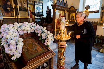 Епископ Симон совершил всенощное бдение в храме в честь иконы Божией Матери «Утоли моя печали» г. Саратова