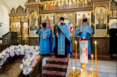 Епископ Симон совершил всенощное бдение в храме в честь иконы Божией Матери «Утоли моя печали» г. Саратова