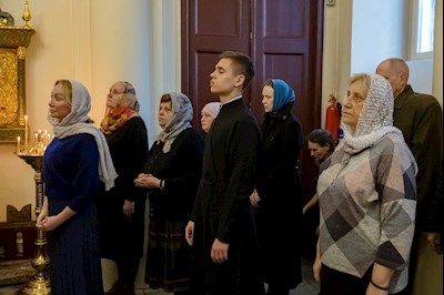 Епископ Симон совершил всенощное бдение в храме в честь иконы Божией Матери «Утоли моя печали» г. Саратова