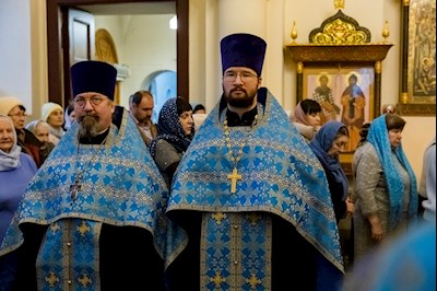 Епископ Симон совершил всенощное бдение в храме в честь иконы Божией Матери «Утоли моя печали» г. Саратова