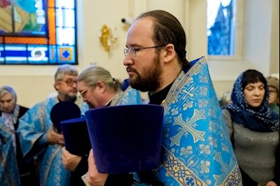 Епископ Симон совершил всенощное бдение в храме в честь иконы Божией Матери «Утоли моя печали» г. Саратова