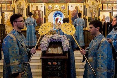 Епископ Симон совершил всенощное бдение в храме в честь иконы Божией Матери «Утоли моя печали» г. Саратова