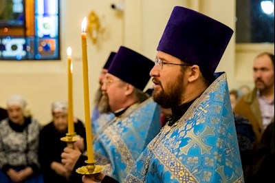 Епископ Симон совершил всенощное бдение в храме в честь иконы Божией Матери «Утоли моя печали» г. Саратова