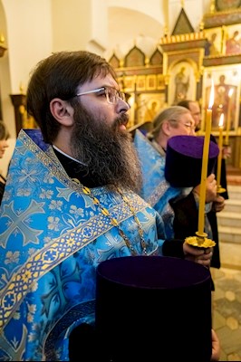 Епископ Симон совершил всенощное бдение в храме в честь иконы Божией Матери «Утоли моя печали» г. Саратова