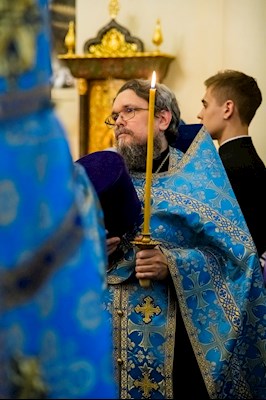 Епископ Симон совершил всенощное бдение в храме в честь иконы Божией Матери «Утоли моя печали» г. Саратова