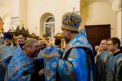 Епископ Симон совершил всенощное бдение в храме в честь иконы Божией Матери «Утоли моя печали» г. Саратова
