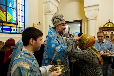 Епископ Симон совершил всенощное бдение в храме в честь иконы Божией Матери «Утоли моя печали» г. Саратова