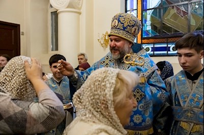 Епископ Симон совершил всенощное бдение в храме в честь иконы Божией Матери «Утоли моя печали» г. Саратова
