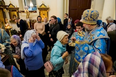Епископ Симон совершил всенощное бдение в храме в честь иконы Божией Матери «Утоли моя печали» г. Саратова